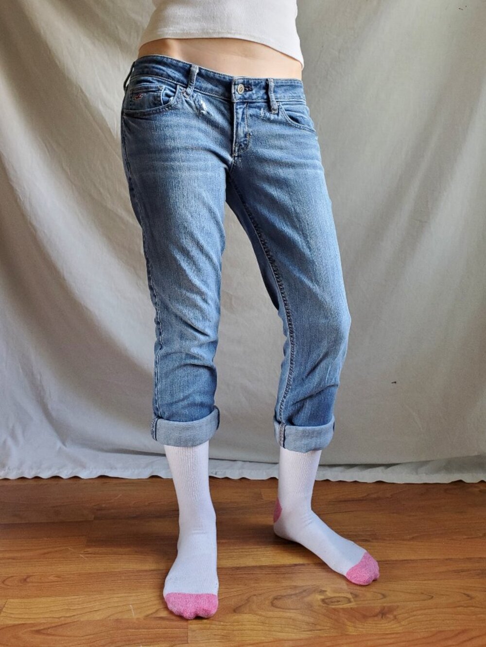 Hollister Jeans - Picture 2 of 16